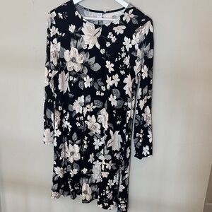 Old Navy Black and Cream Floral Long Sleeve Dress